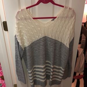 a 3 blocking sweater
